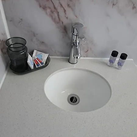 Krisanto Grey Apartamento Polis